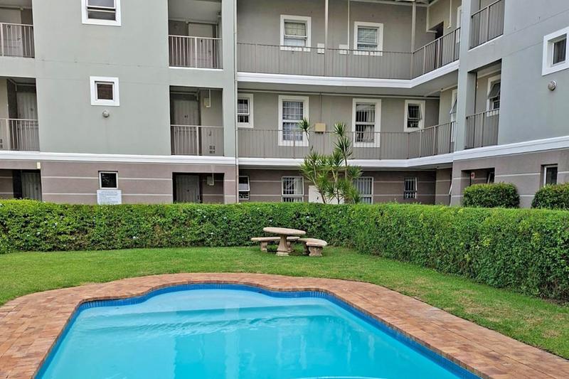 2 Bedroom Property for Sale in Gardens Western Cape